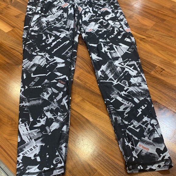 Sweaty Betty zero gravity leggings - Picture 2 of 8